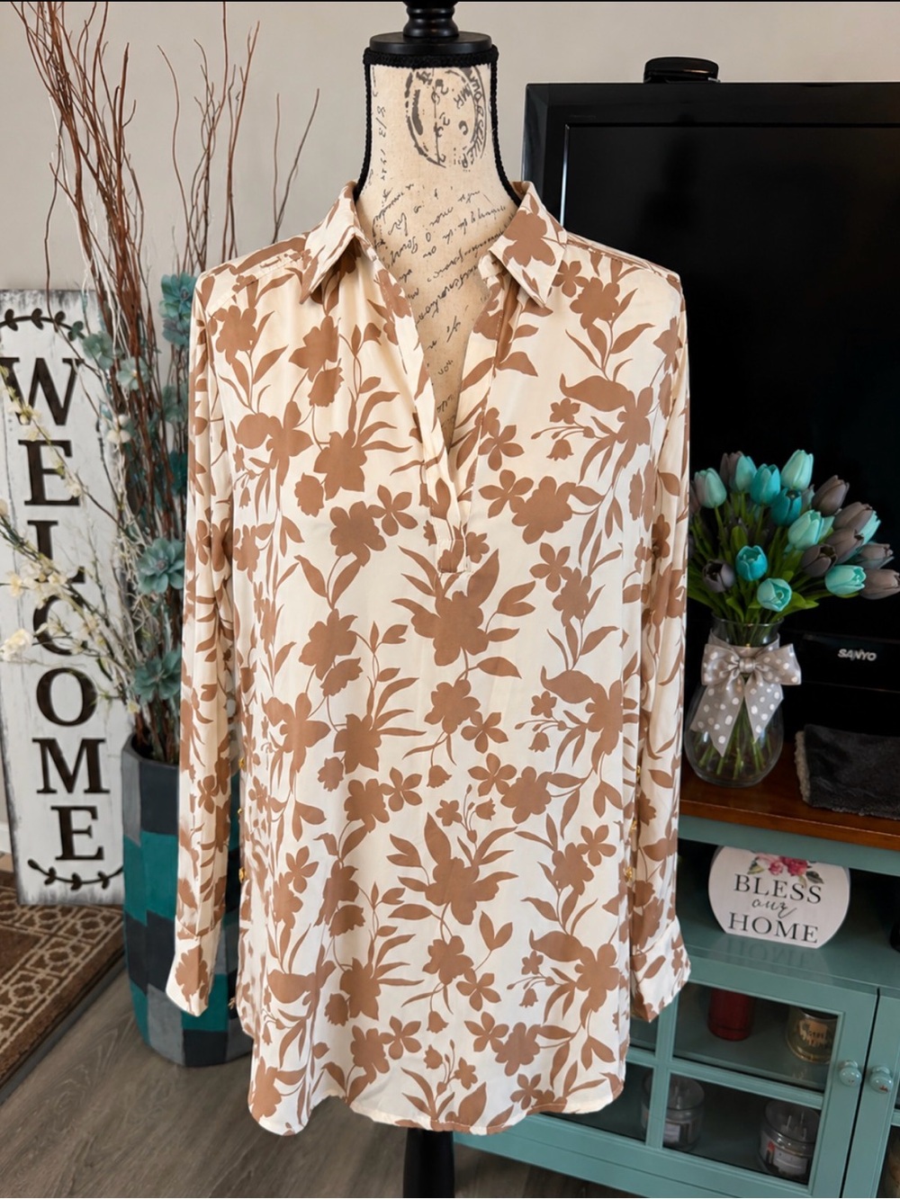 Cupio Cream Blouse with Taupe Floral Print Size S/P
